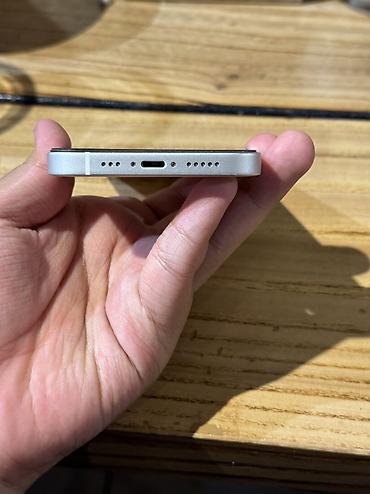 30000: IPhone 13, Б/у, 128 ГБ, White Titanium, Чехол, 80 % — 5