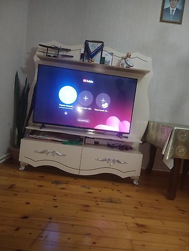 телефон флай 141 тв: TV stendi və LED televizor dəsti - Dəst tərkibi: dekorativ üst rəfli — 1