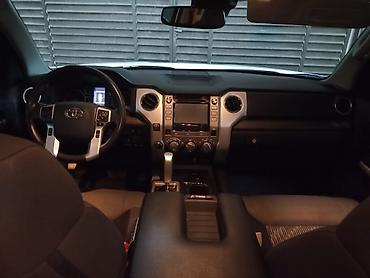 Транспорт: Toyota Тундра: 2018 г., 5.7 л, Автомат, Бензин, Пикап — 4