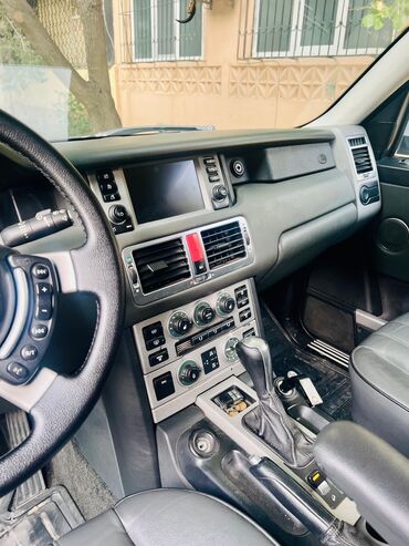 Land Rover: Land Rover Range Rover: 3 l | 375200 km Ofrouder/SUV — 4