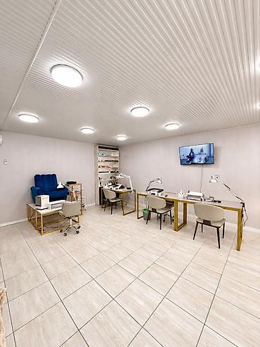 Продажа коммерческой недвижимости: Маникюрный салон 50 м², 2 комнаты, С ремонтом, С оборудованием, 1 линия — 3