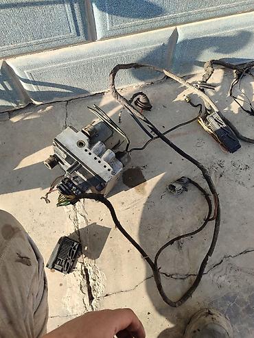 Другие детали кузова: Панель задняя/рамка проёма багажника с посадочным местом под замок + — 34