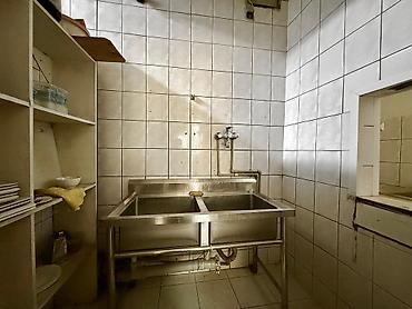 Продажа другой коммерческой недвижимости: 📍 ул. Киевская 🔘Этажи 1/2 🔘220м² Продается коммерция по улице — 8
