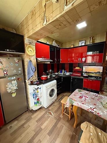 vasmoyda: Bakı, 8-ci kilometr, 3 otaqlı, Köhnə tikili, m. Xalqlar Dostluğu, 85 kv. m — 8