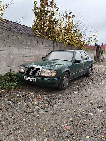 bud e9: Mercedes-Benz W124: 1986 г., Седан — 2