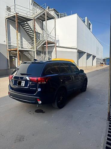 e34 4 4: Mitsubishi Outlander: 2018 г., 2.4 л, Вариатор, Бензин, Кроссовер — 3