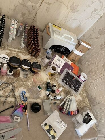 Manikür, pedikür aparatları: Manikür masası və avadanlıq seti - Ağ rəngli manikür masası: geniş iş — 5