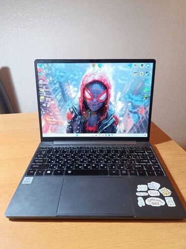 vga: Intel Core i5, 16 GB, 14 "