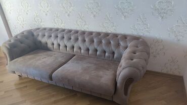 Кровати: Divan Sagoğlu. Oturan uzunu 180sm. Butun uzunu 250sm