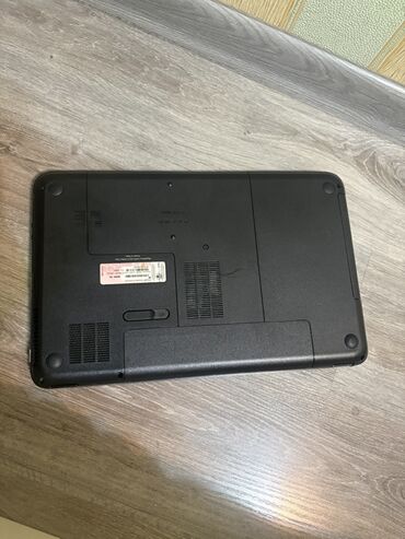 şire ceken: HP Pavilion g6 noutbuku Xüsusiyyətlər: - Korpus: parlaq qara rəng, HP