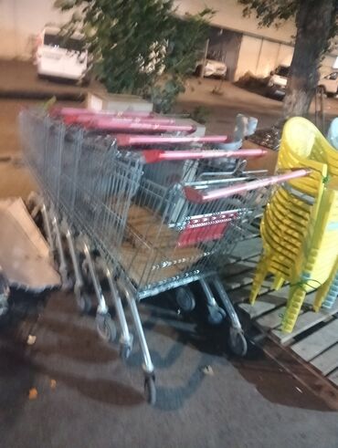 Rəf vitrinləri: Mağaza üçün metal rəf sistemləri - Material: möhkəm metal karkas — 11