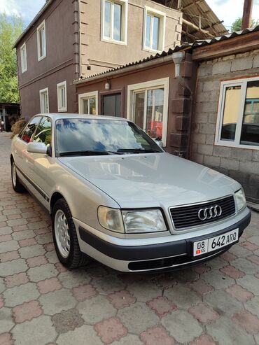 corolla runx: Audi 100: 2.6 л, Механика, Бензин, Седан