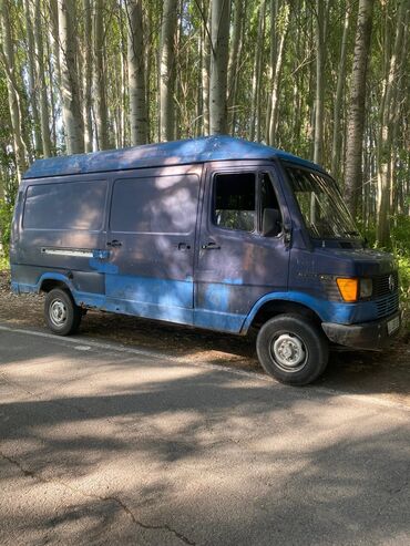 мерседес e500: Легкий грузовик, Mercedes-Benz, Стандарт, 3 т, Б/у