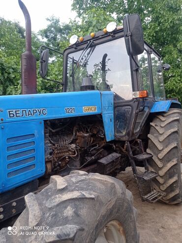 traxtor satışı: Traktor Belarus (MTZ) 1221, 2010 il, 956 at gücü, motor 3 l, İşlənmiş