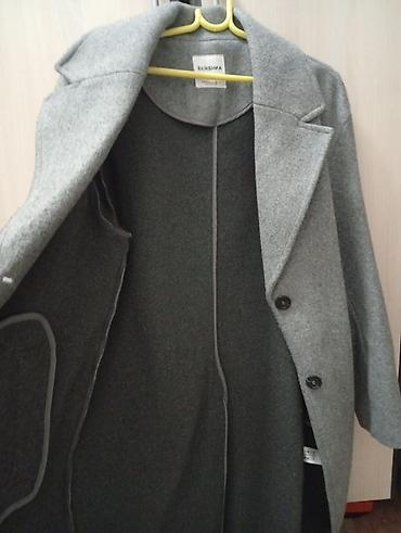 amibo pantalone: Bershka ženski kaput, sivi - Model: klasični ravni kroj, dužina do — 3