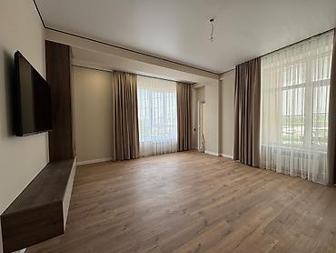 2 комнаты, 67 м², Пишпек Элитка, 2 этаж, Свежий ремонт