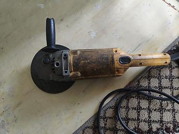 230: Б/у, От электросети, Dewalt, 230 мм, 2200 Вт, 6500 об/мин — 1