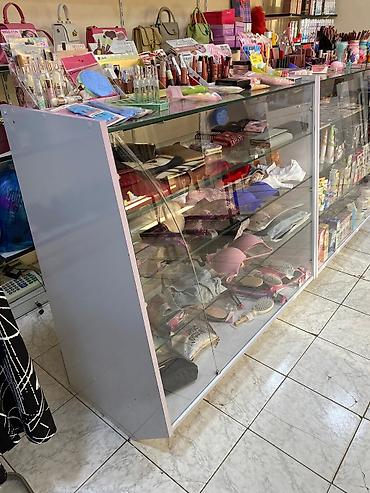 Kassa avadanlığı: Mağaza üçün vitrinlər Kasmetikabujiteriya paltar isdeye uygun — 4