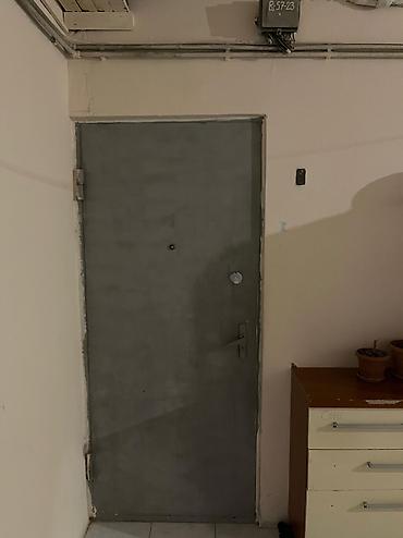 azadliq ev: Bakı, 8-ci mikrorayon, 1 otaqlı, Köhnə tikili, m. Azadlıq Prospekti, 36 kv. m — 2
