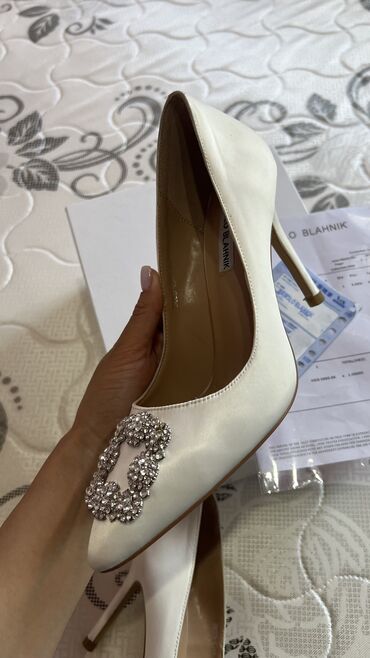 обувь женские бу: Туфли 38, цвет - Белый