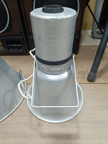 Dinamiklər və kolonkalar: İşlənmiş Kolonka, Növ - Akustik, rəng - Gümüşü — 7