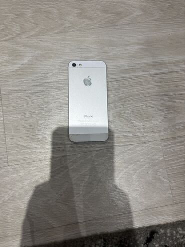 куплю iphone 5s: IPhone 5s, Б/у, 16 ГБ, Защитное стекло