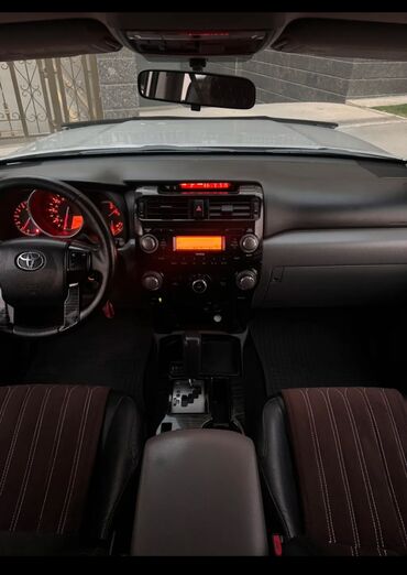 Toyota: Toyota 4Runner: 2010 г., 4 л, Автомат, Бензин, Внедорожник — 9