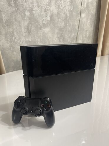 PS4 (Sony PlayStation 4): Продаю ps4 fat 500gb в отличном состоянии. 2 ревизия, все работает