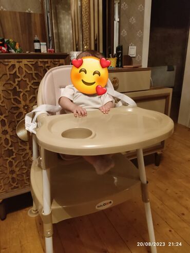 Boşqablar: MilYemək masası 55man heç bir problemi yoxdu birdəne kəmərlərin