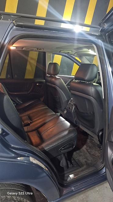 masin kreditlə: Mercedes-Benz M-Class (W163) SUV - Kuzov: 5 qapılı, mavi rəng, dam — 4