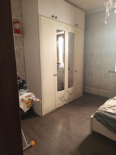 Продажа коттеджей и домов: Продаю дом в очень хорошем районе два санузел зал прихожая большая — 48