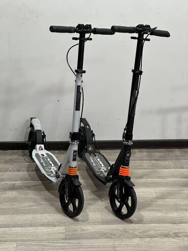 Elektrikli samokatlar: Əl əyləci və 2 amortizator, 200 mm təkərli iki təkərli Scooter Sport