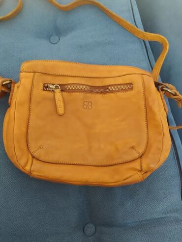 Классические сумки: Шикарная сумочка кроссбоди,отличная мягкая кожа, цвет коньякразмер at lalafo.kg — 17 Классические сумки: Шикарная сумочка кроссбоди,отличная мягкая кожа, цвет коньякразмер — 17