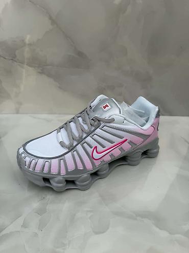 h patike: Shox stigle
36-46
Samo roze sivo 36-41
4200 din❤️‍🔥 — 1