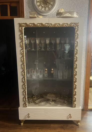 Qonaq otağı dəstləri: Masa və oturacaqlar — 4