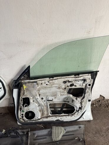 Двери и комплектующие: Дверь Передняя правая Subaru, Б/у, Оригинал at lalafo.kg — 2 Двери и комплектующие: Дверь Передняя правая Subaru, Б/у, Оригинал — 2