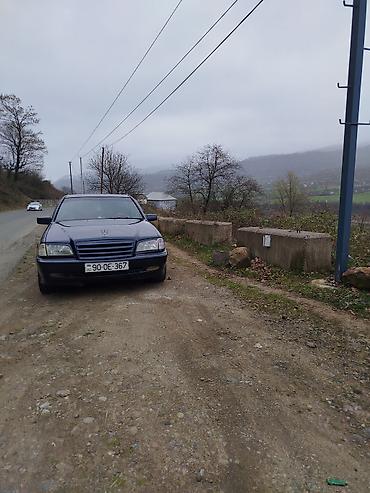 c220 cdi: Mercedes-Benz 220: 2.2 l | 1998 il Sedan — 4