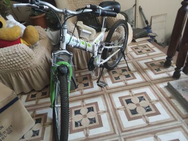 velosiped icare: İşlənmiş Dağ velosipedi Trek, 22", sürətlərin sayı: 7, Ünvandan götürmə