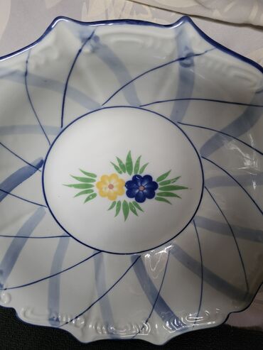 Činije: Cinija nova velika porcelanska iz 80ih. Masivna cinija,sve na njoj — 3