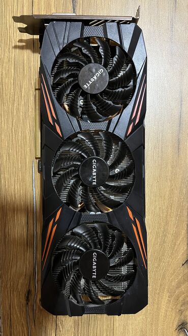 диск аниме: Видеокарта, Б/у, Gigabyte, GeForce GTX, 8 ГБ, Для ПК