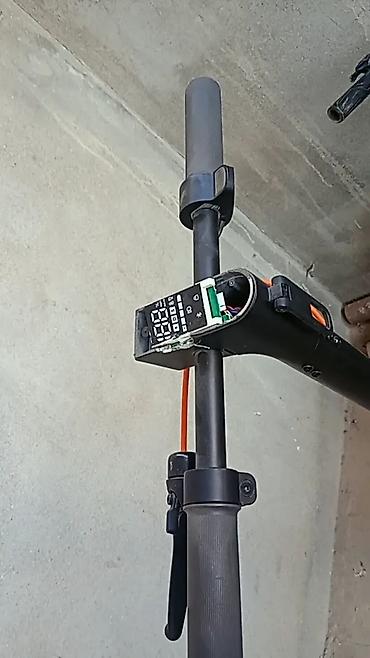 Xiaomi 6 lite Scooteridir Ekranı dəmiri platası qırılıb kimdə varsa