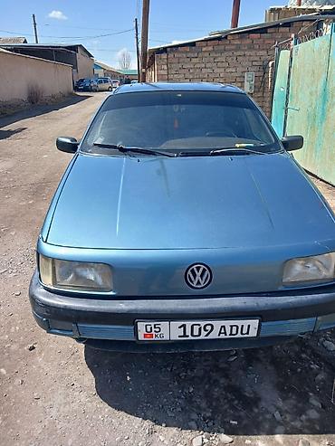 Volkswagen: Volkswagen Passat: 1990 г., 2 л, Механика, Бензин — 11