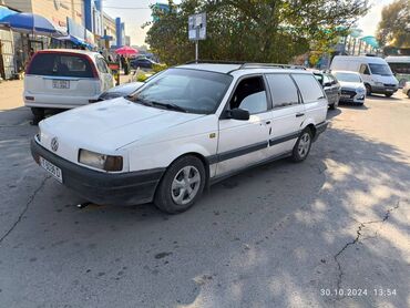 авто поло: Volkswagen Passat: 1989 г., 1.8 л, Механика, Бензин, Универсал