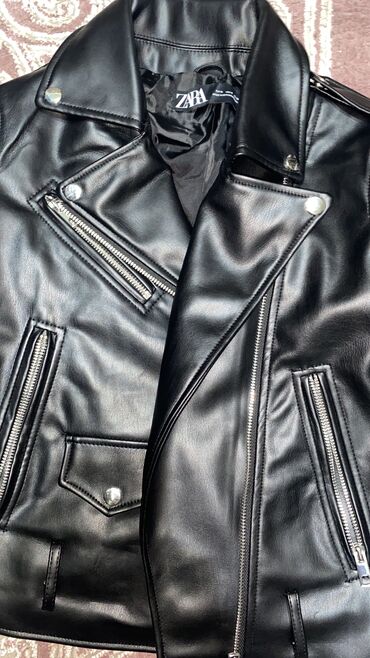 кожаные куртки в бишкеке: Кожаная куртка, Косуха, Натуральная кожа, Приталенная модель, Укороченная модель, S (EU 36)