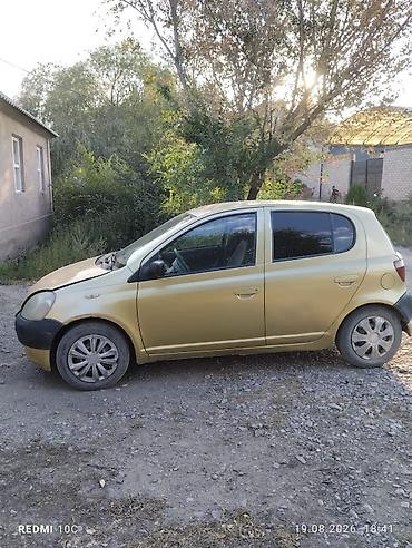 e klass: Toyota Yaris: 2000 г., 1 л, Механика, Бензин, Хэтчбэк — 3