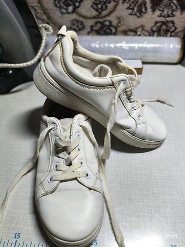 Другая женская одежда: Набор одежды (женская и детская ая) в нейтральных тонах: детские вещи at lalafo.kg — 81 Другая женская одежда: Набор одежды (женская и детская ая) в нейтральных тонах: детские вещи — 81