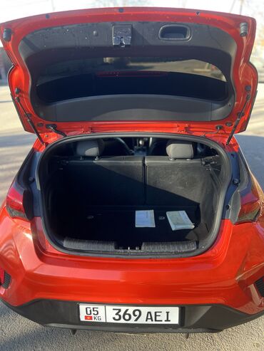 Hyundai: Hyundai Veloster: 2018 г., 2 л, Автомат, Бензин, Хэтчбэк — 10