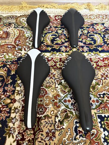 реставрация кожаного сиденья велосипеда: Продаются новые сидушки Fizik. Осталась в белой расцветке. Очень