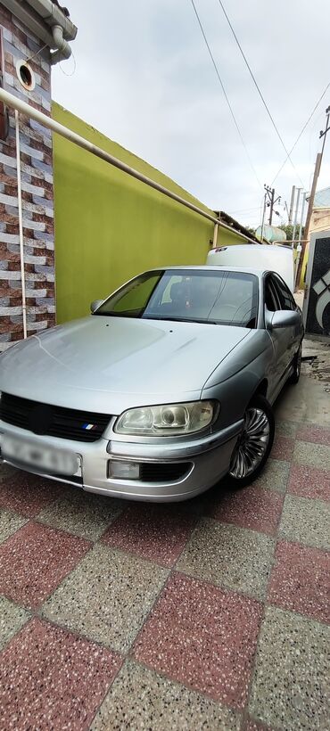Opel: Opel Omega: 2 l | Sedan — 5