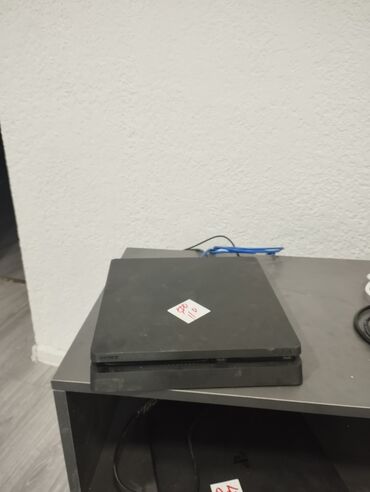 сони пес: PS 4
Все актуальные игры есть 
Один жестик в подарок